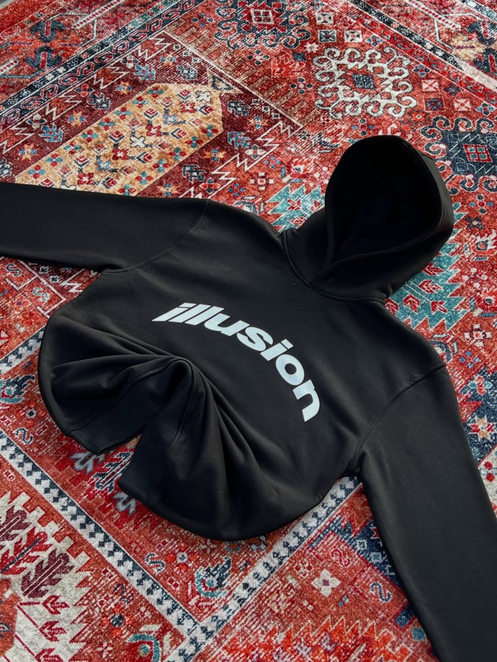 HOODIE ILLUSION