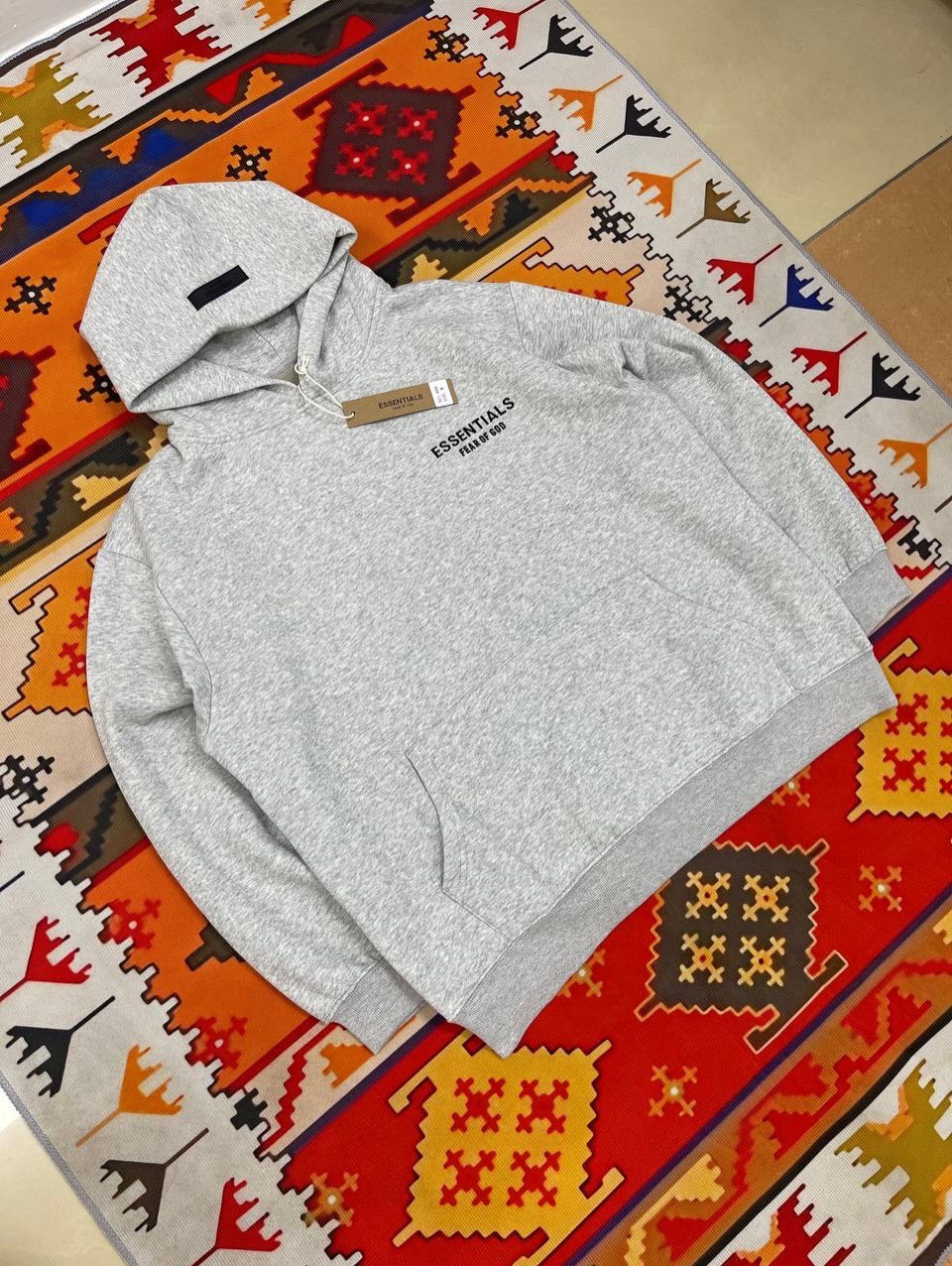 HOODIE ESSENTIALS