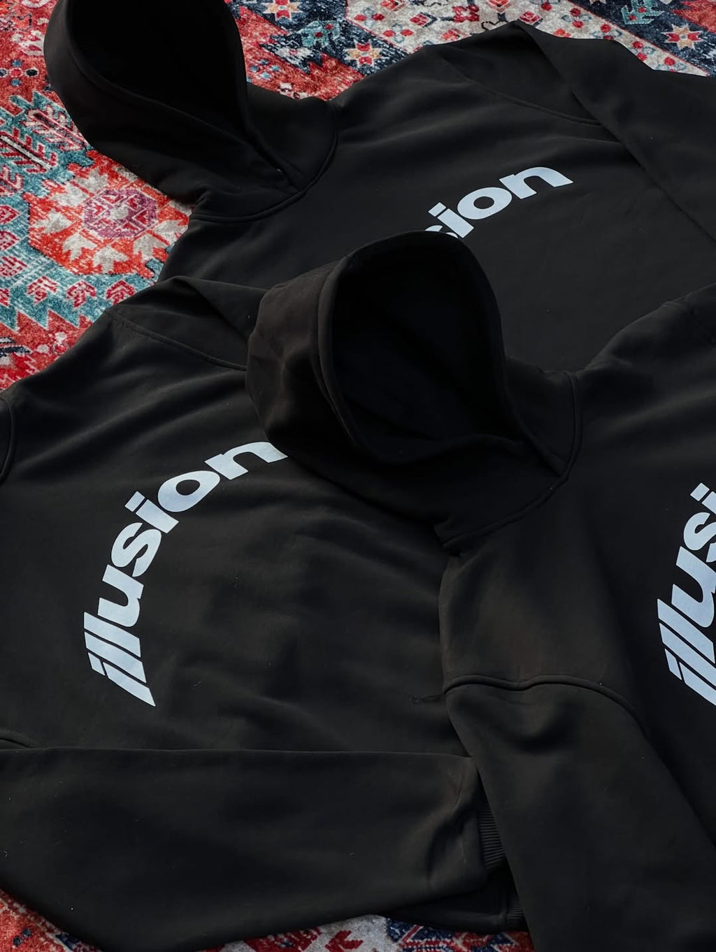 HOODIE ILLUSION