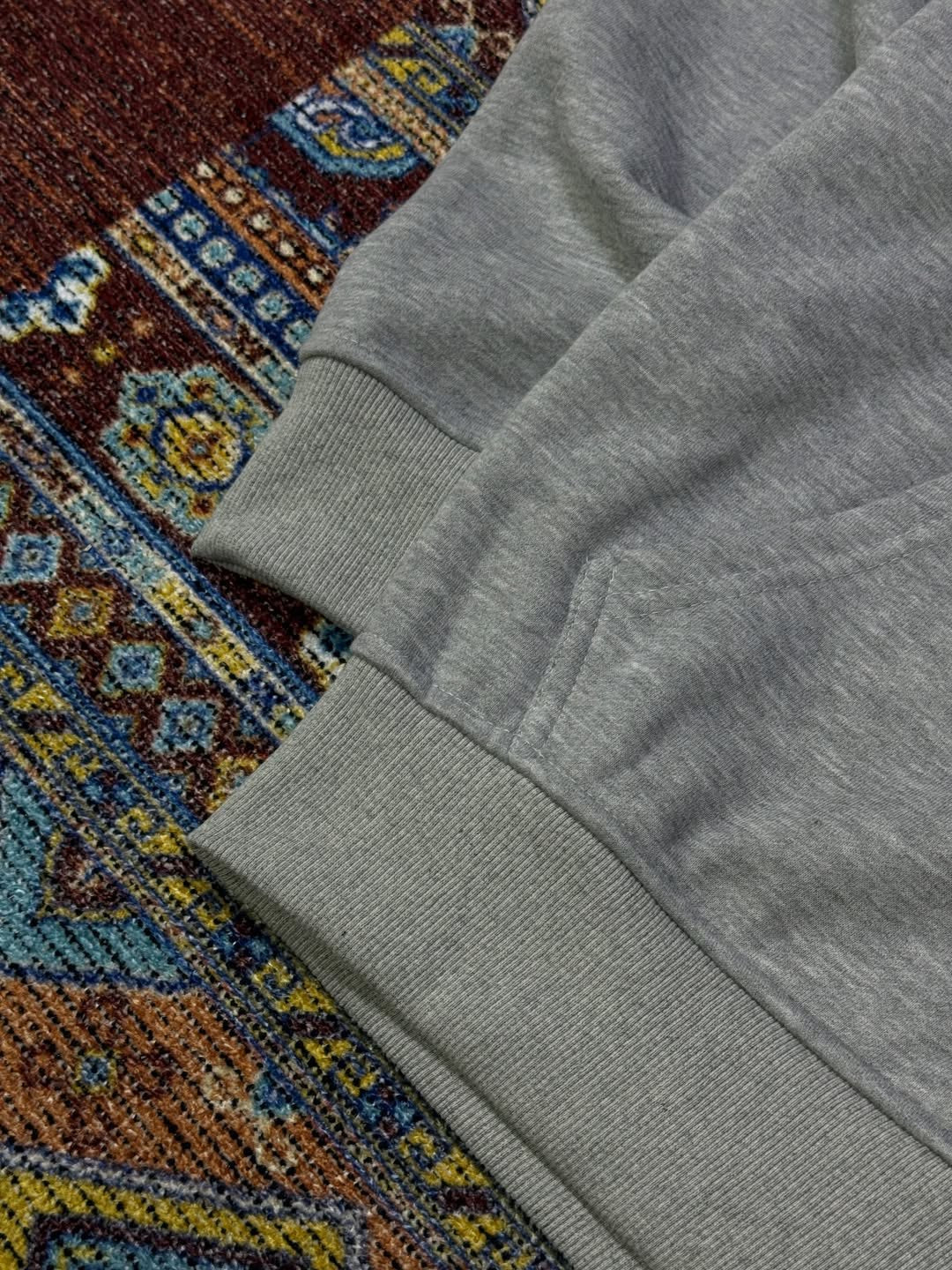 BROKEN PLANET ZIPPER